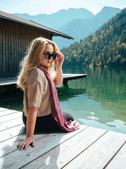 girl wearing a sunglasses